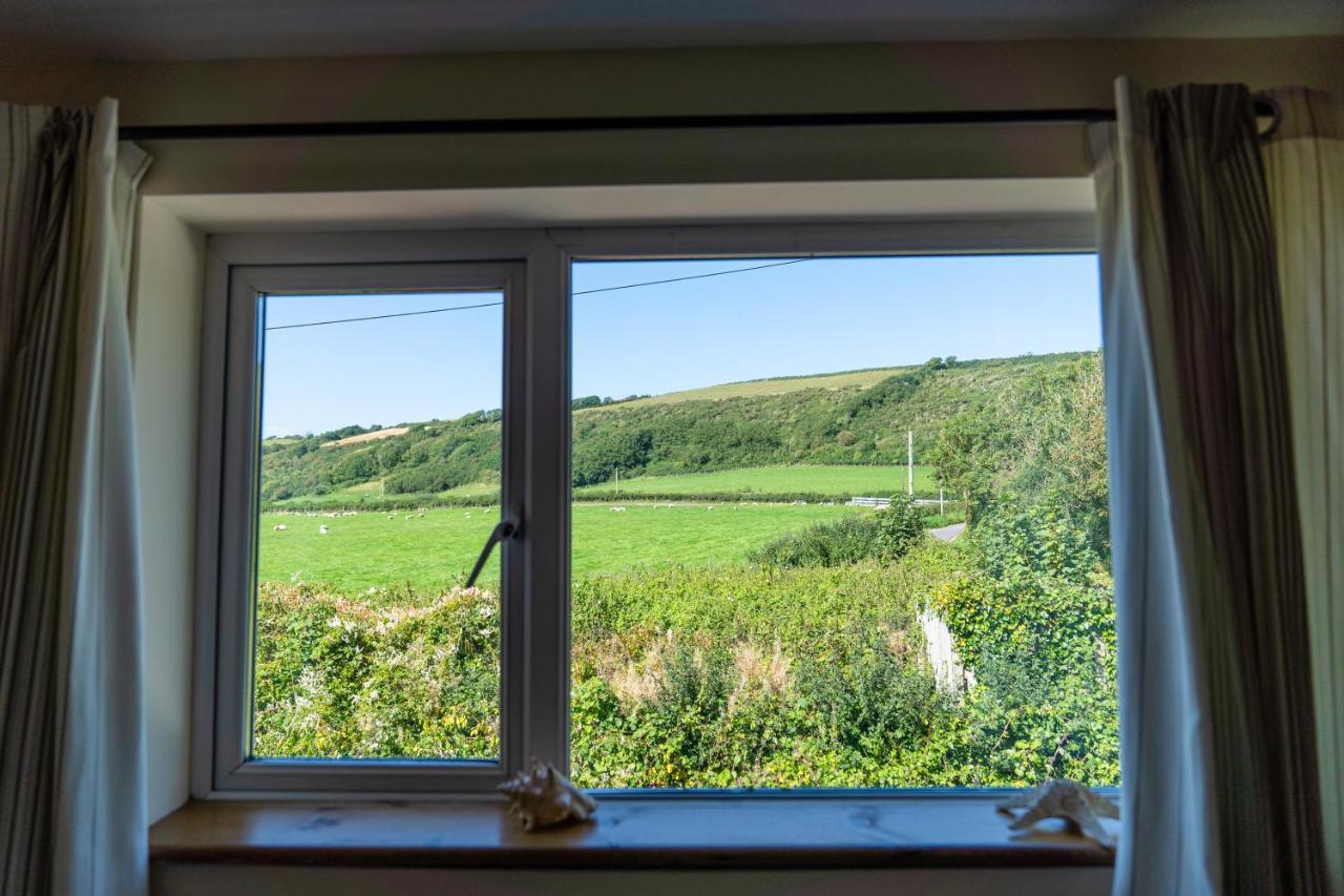 Wrth Y Nant Saint Ishmaels (Carmarthenshire) Exterior foto